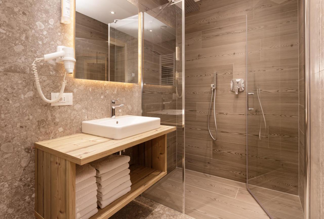Apartments Pragser Wildsee Winklwiese ภายนอก รูปภาพ