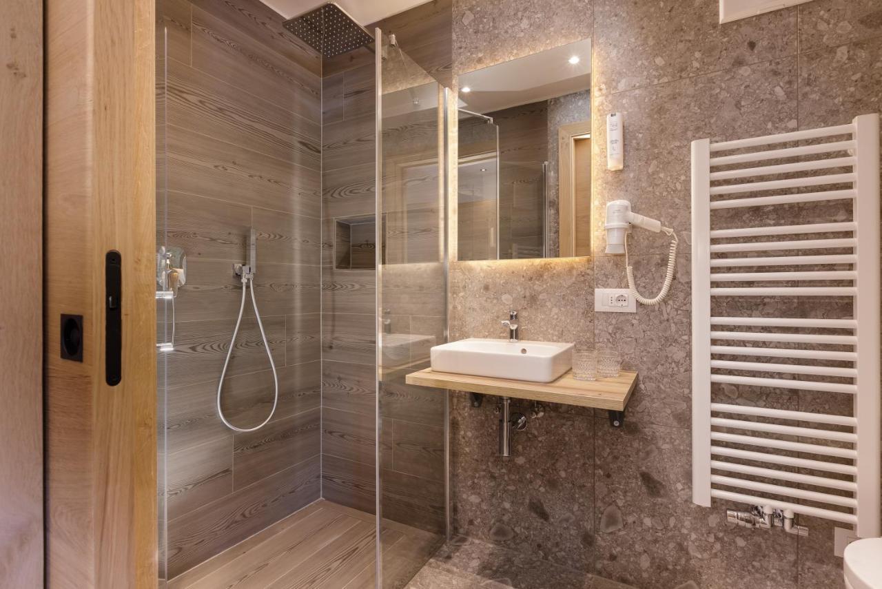 Apartments Pragser Wildsee Winklwiese ภายนอก รูปภาพ
