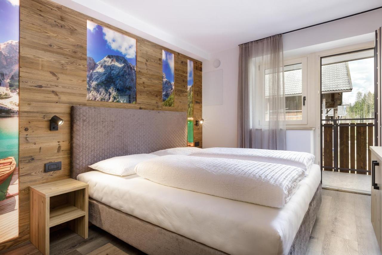 Apartments Pragser Wildsee Winklwiese ภายนอก รูปภาพ